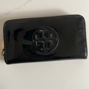 Tory Burch wallet